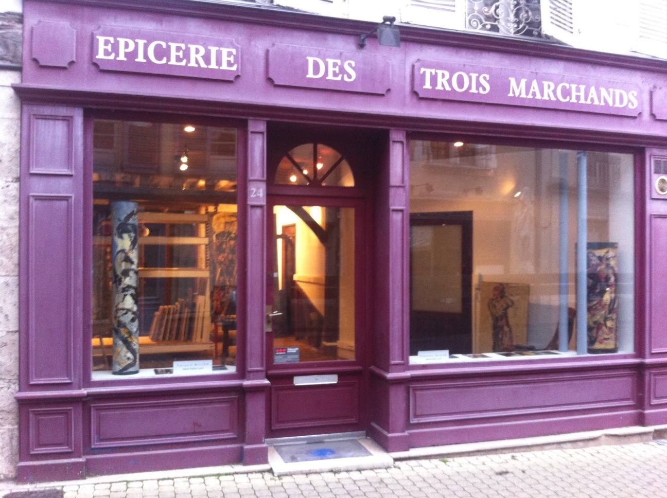 Millon 24 rue des trois marchands 41000 Blois 33 2 54 79 16 19 millonpeintures@gmail.com